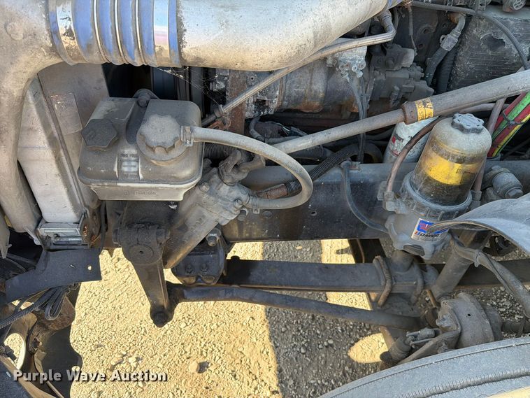 image for item FC3437 2015 Freightliner Columbia semi truck