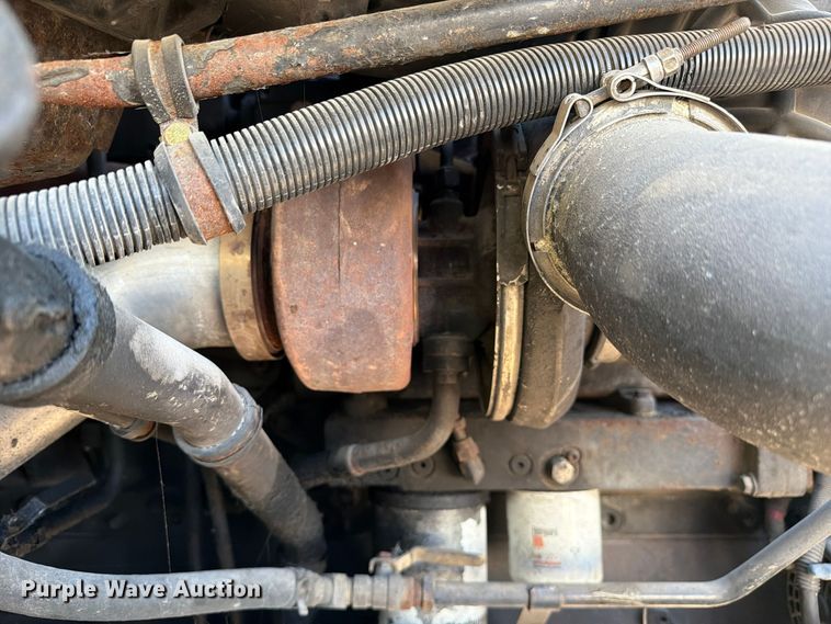 image for item FC3437 2015 Freightliner Columbia semi truck