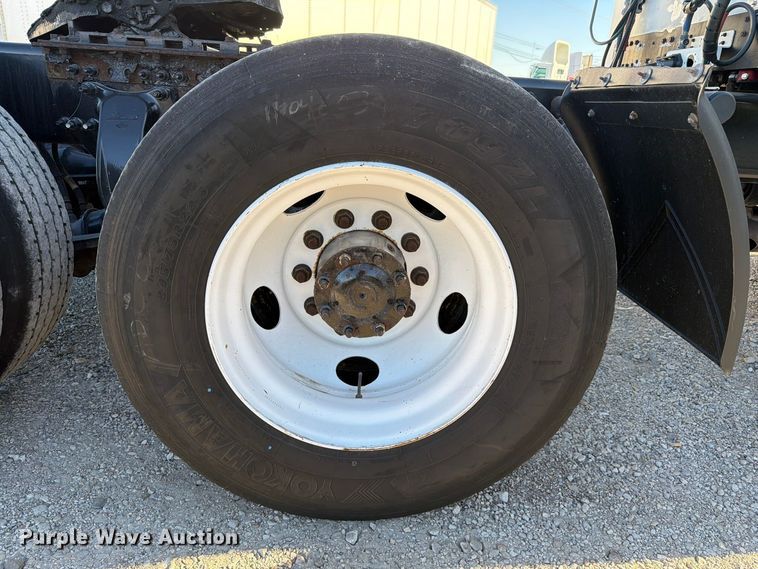 image for item FC3438 2021 Freightliner Cascadia semi truck