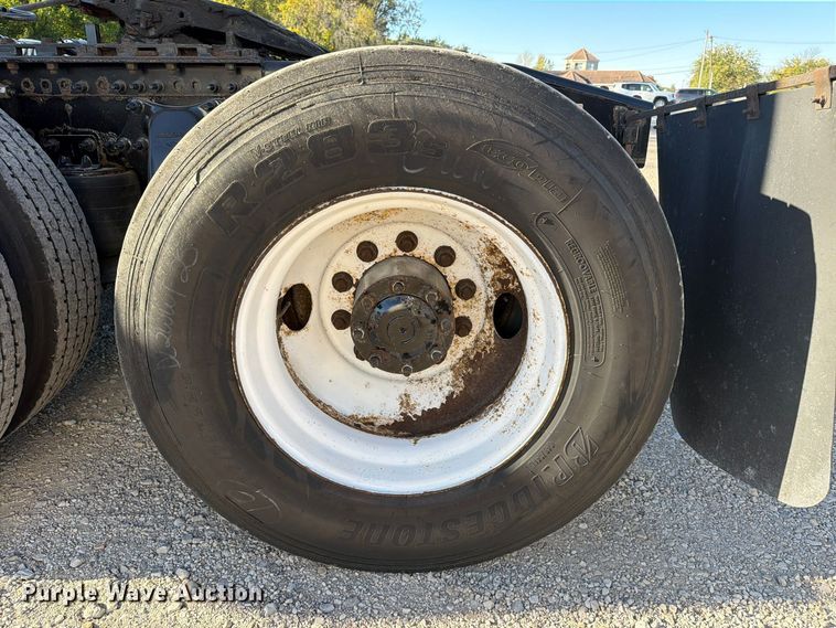 image for item FC3438 2021 Freightliner Cascadia semi truck