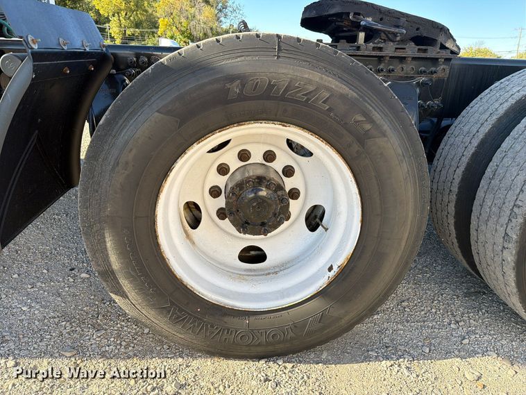 image for item FC3438 2021 Freightliner Cascadia semi truck