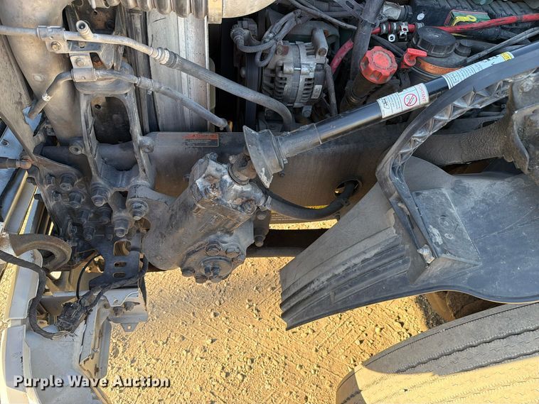 image for item FC3439 2012 Volvo VNL semi truck