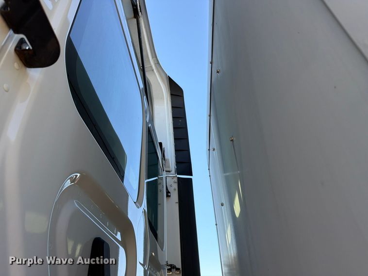 image for item FC3441 2021 Freightliner Cascadia semi truck