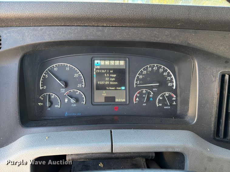 image for item FC3441 2021 Freightliner Cascadia semi truck
