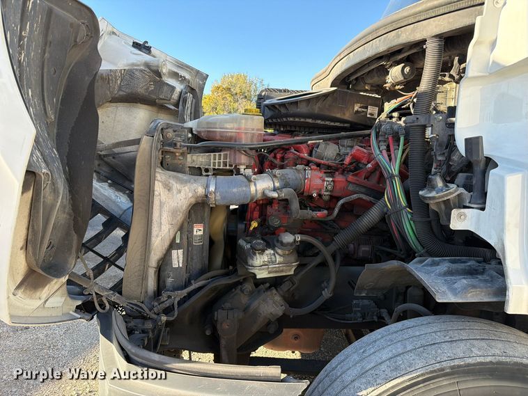 image for item FC3441 2021 Freightliner Cascadia semi truck