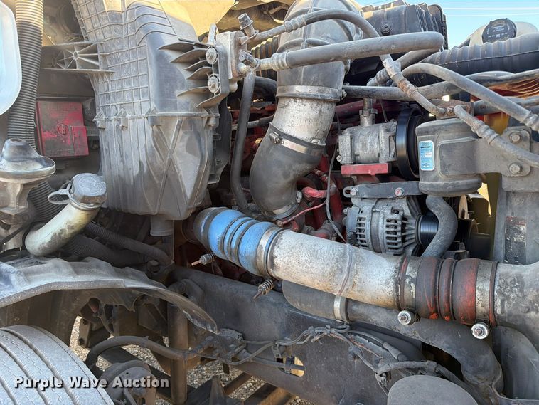 image for item FC3441 2021 Freightliner Cascadia semi truck