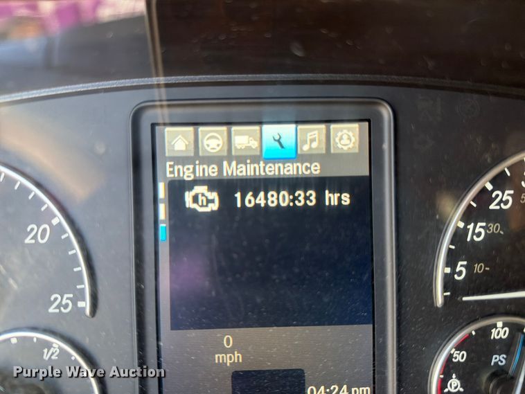 image for item FC3441 2021 Freightliner Cascadia semi truck
