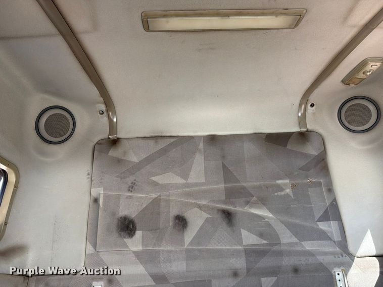 image for item FC3442 2006 Volvo VNL semi truck