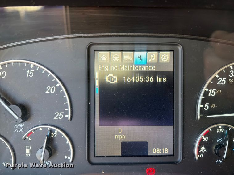 image for item FC3444 2021 Freightliner Cascadia semi truck