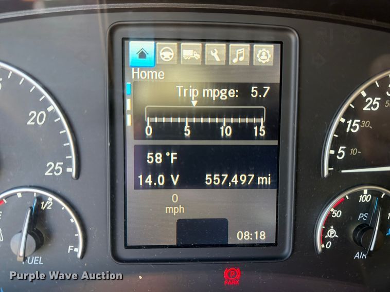 image for item FC3444 2021 Freightliner Cascadia semi truck