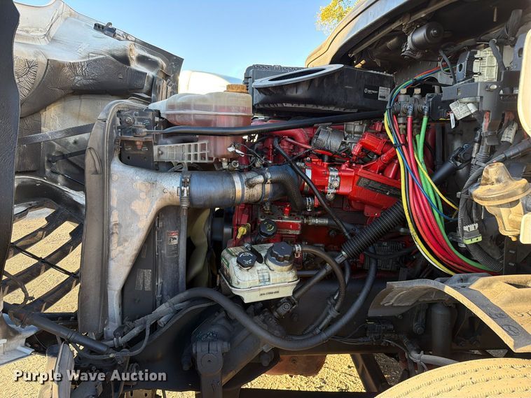 image for item FC3444 2021 Freightliner Cascadia semi truck