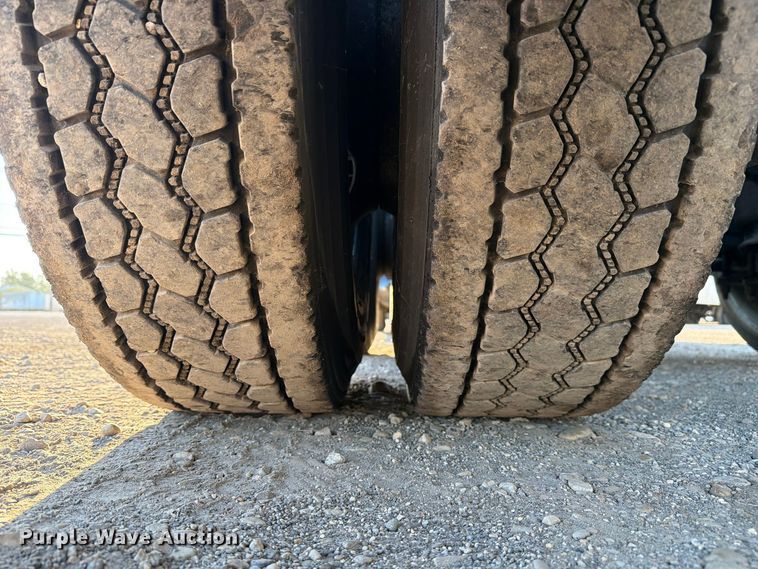 image for item FC3444 2021 Freightliner Cascadia semi truck