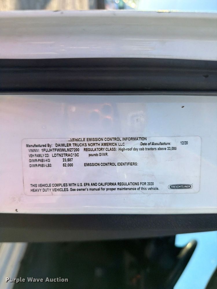 image for item FC3444 2021 Freightliner Cascadia semi truck