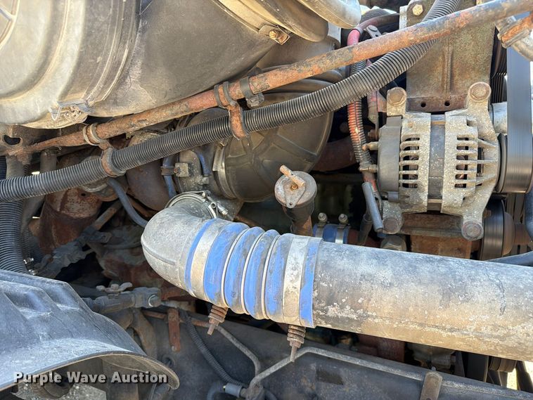 image for item FC3448 2015 Freightliner Columbia semi truck