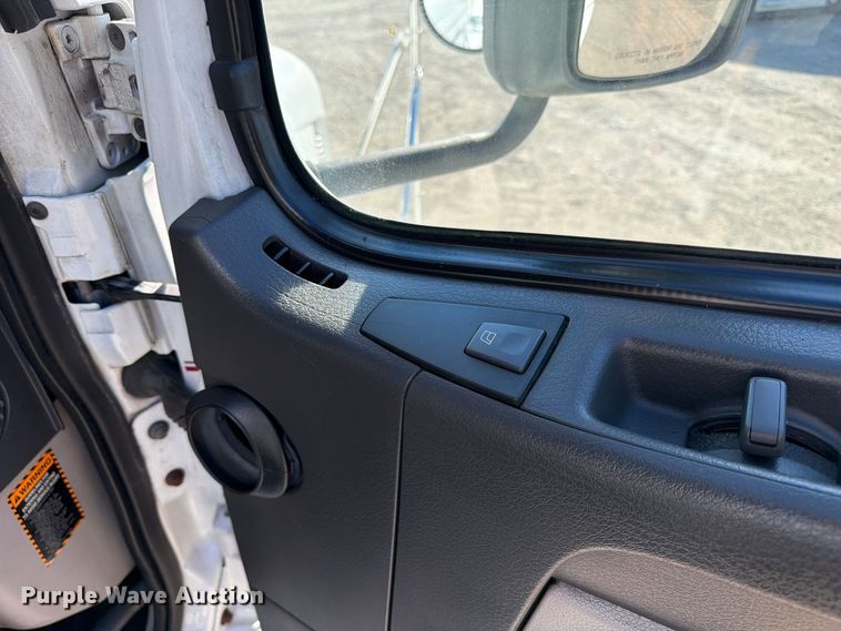 image for item FC3449 2012 Volvo VNL semi truck