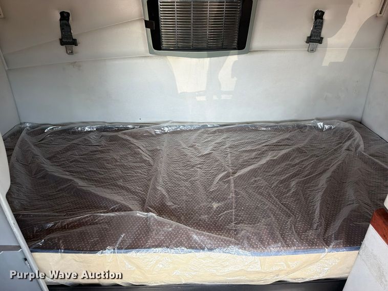 image for item FC3449 2012 Volvo VNL semi truck