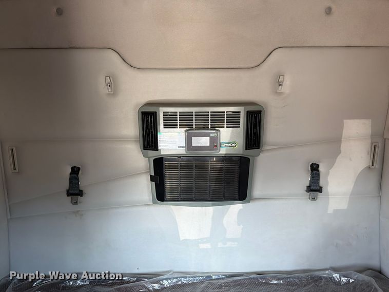 image for item FC3449 2012 Volvo VNL semi truck