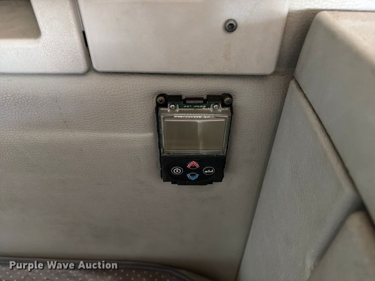 image for item FC3449 2012 Volvo VNL semi truck