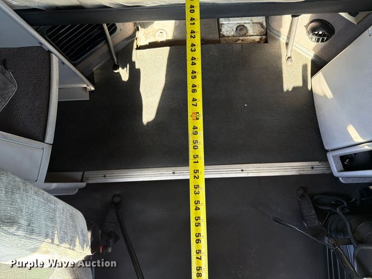 image for item FC3449 2012 Volvo VNL semi truck