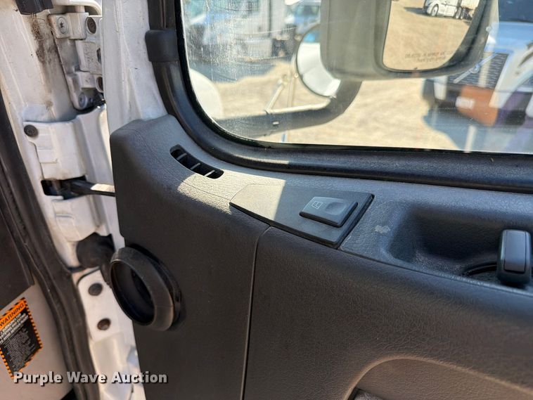 image for item FC3450 2012 Volvo VNL semi truck