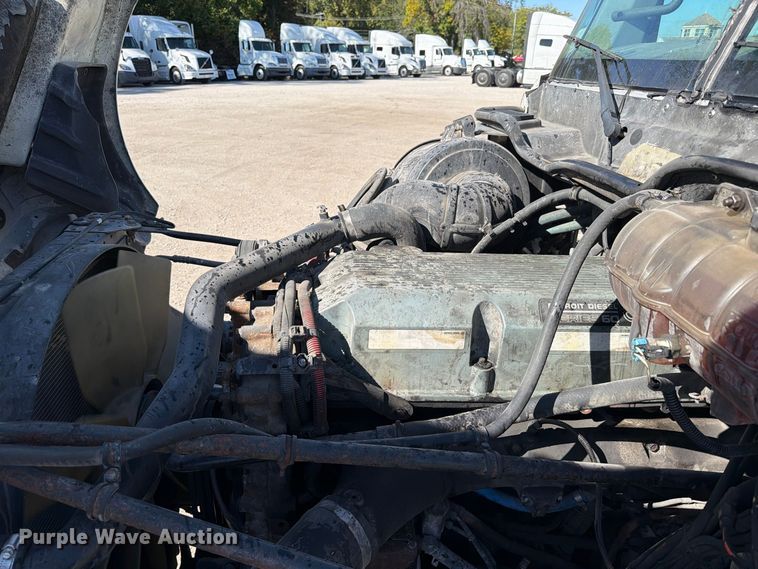 image for item FC3451 2014 Freightliner Columbia semi truck