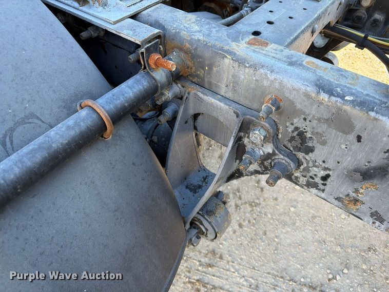 image for item FG0831 2007 International 9400i semi truck