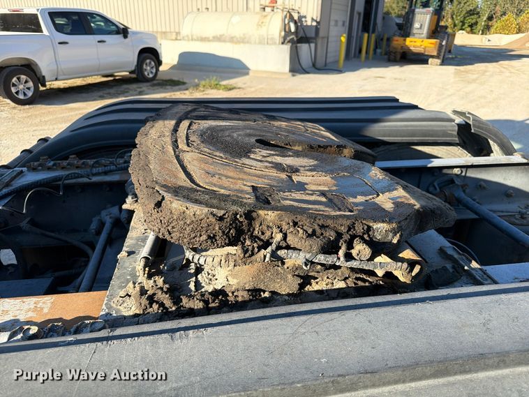 image for item FG0831 2007 International 9400i semi truck