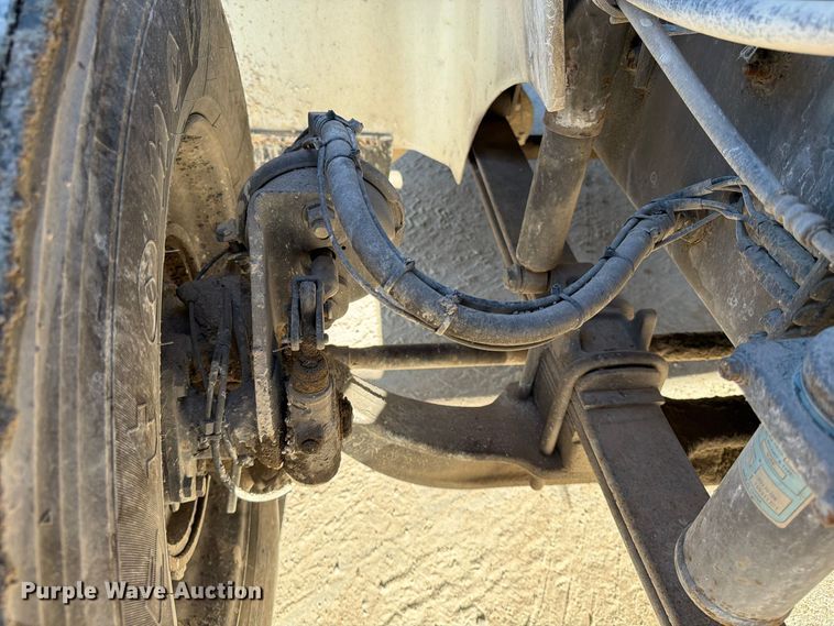 image for item FG0831 2007 International 9400i semi truck