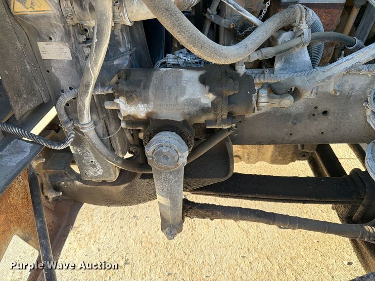 image for item FG0831 2007 International 9400i semi truck