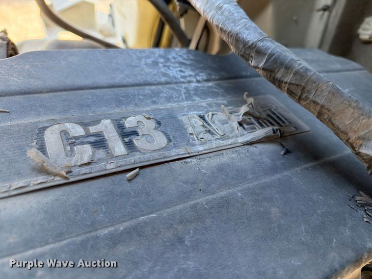 image for item FG0831 2007 International 9400i semi truck