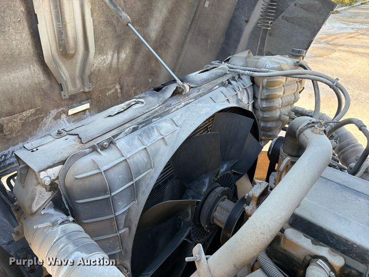 image for item FG0831 2007 International 9400i semi truck