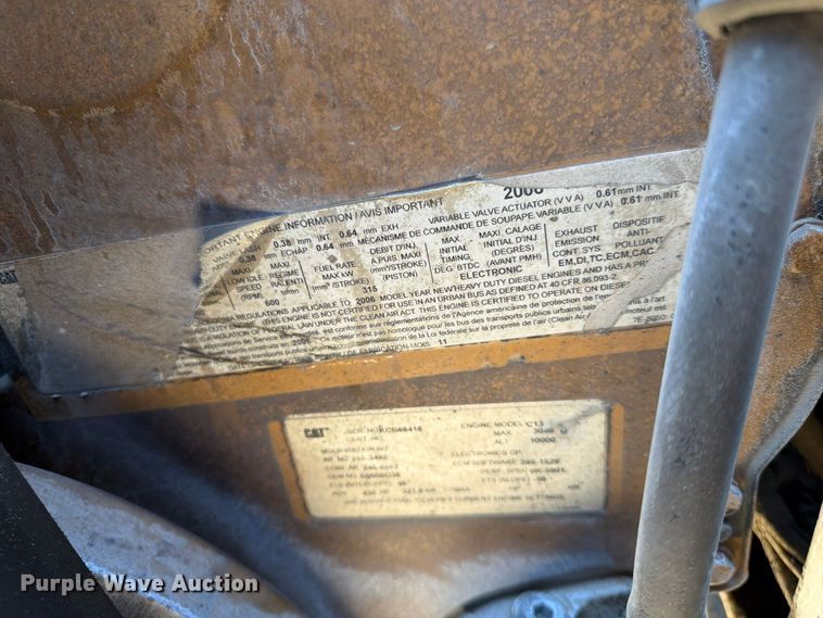image for item FG0831 2007 International 9400i semi truck