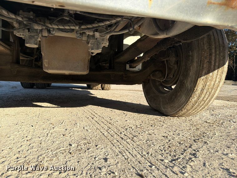 image for item FG0831 2007 International 9400i semi truck