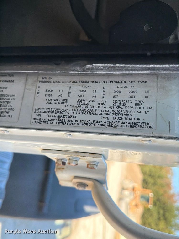 image for item FG0831 2007 International 9400i semi truck