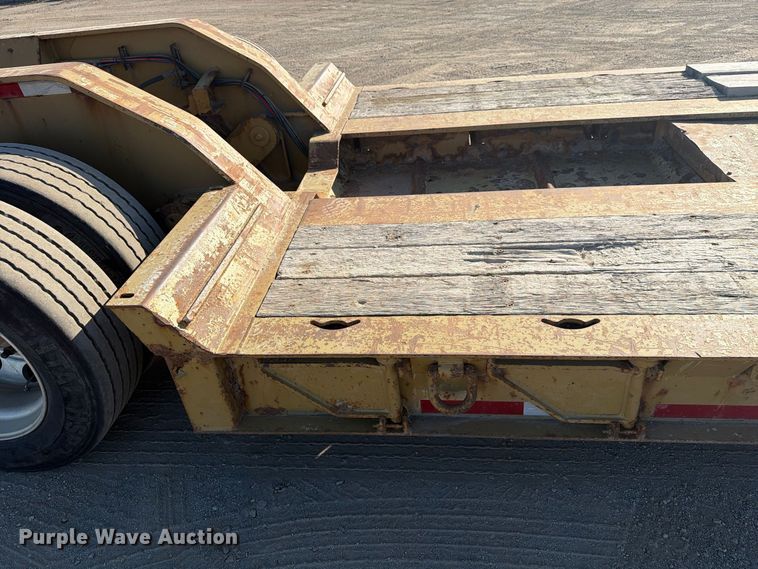 image for item FG3070 2017 X-L Specialized Trailers Inc lowboy equipment trailer