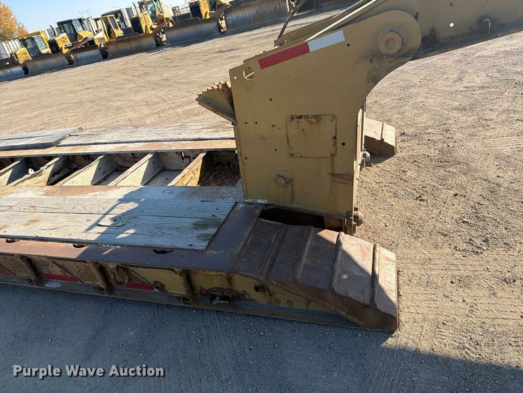 image for item FG3070 2017 X-L Specialized Trailers Inc lowboy equipment trailer