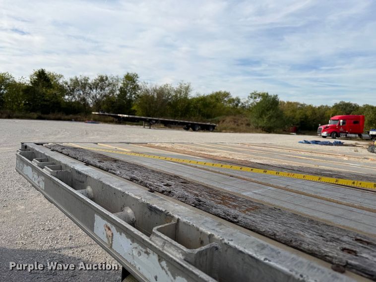 image for item FI0458 2010 Great Dane GPL-0024-00053 flatbed trailer
