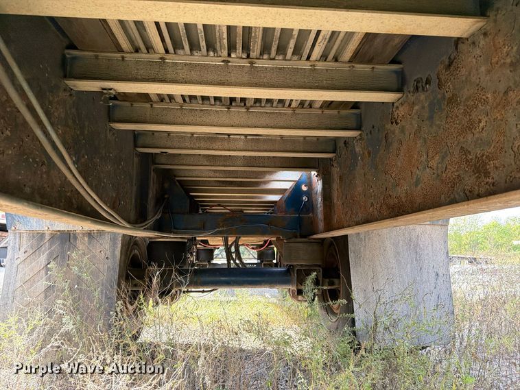 image for item FI0458 2010 Great Dane GPL-0024-00053 flatbed trailer