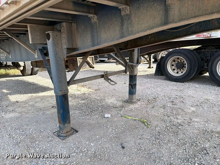 image for item FI0458 2010 Great Dane GPL-0024-00053 flatbed trailer