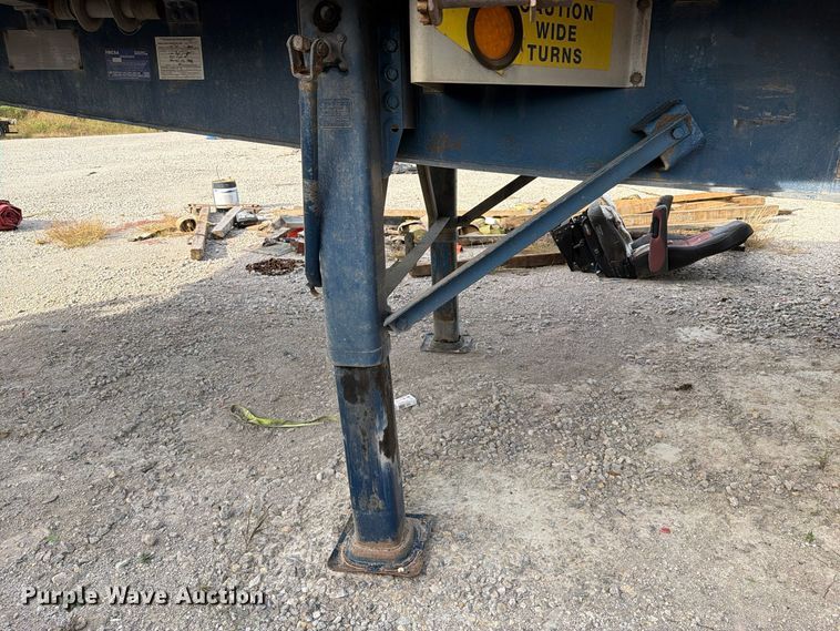 image for item FI0458 2010 Great Dane GPL-0024-00053 flatbed trailer