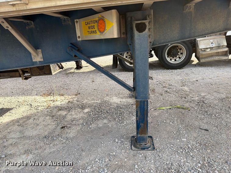 image for item FI0458 2010 Great Dane GPL-0024-00053 flatbed trailer