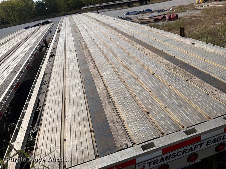 image for item FI0459 2015 Transcraft Eagle II flatbed trailer