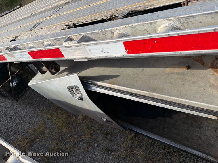 image for item FI0459 2015 Transcraft Eagle II flatbed trailer