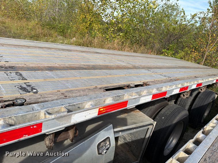 image for item FI0459 2015 Transcraft Eagle II flatbed trailer