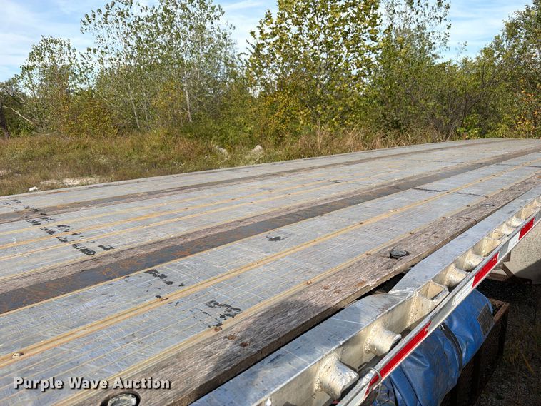 image for item FI0459 2015 Transcraft Eagle II flatbed trailer