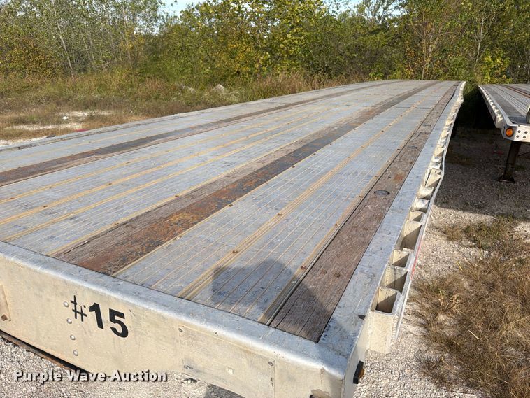 image for item FI0459 2015 Transcraft Eagle II flatbed trailer