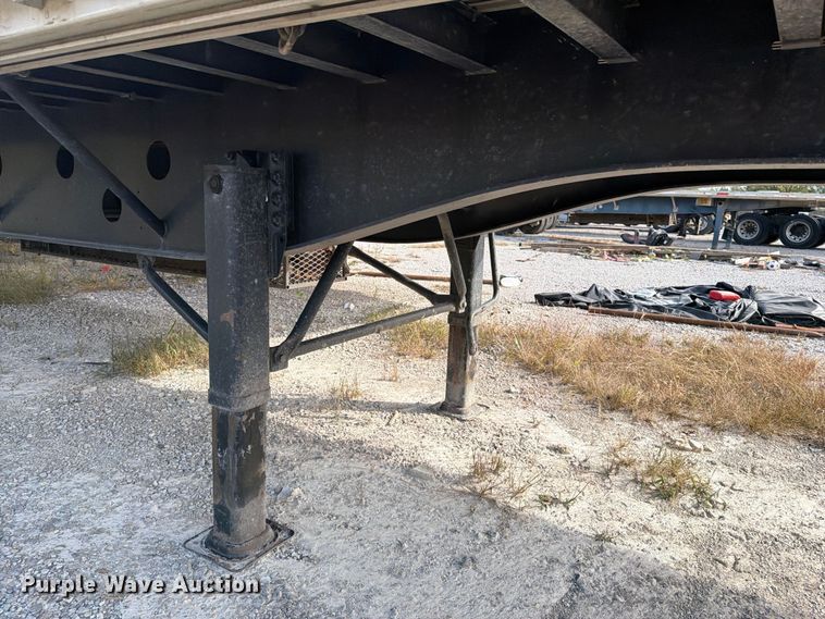 image for item FI0459 2015 Transcraft Eagle II flatbed trailer