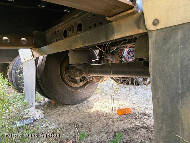 image for item FI0459 2015 Transcraft Eagle II flatbed trailer