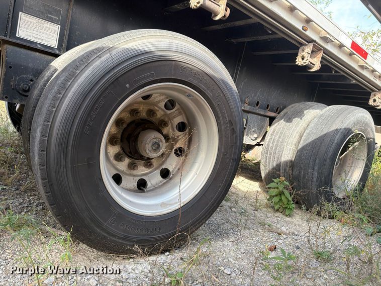 image for item FI0459 2015 Transcraft Eagle II flatbed trailer