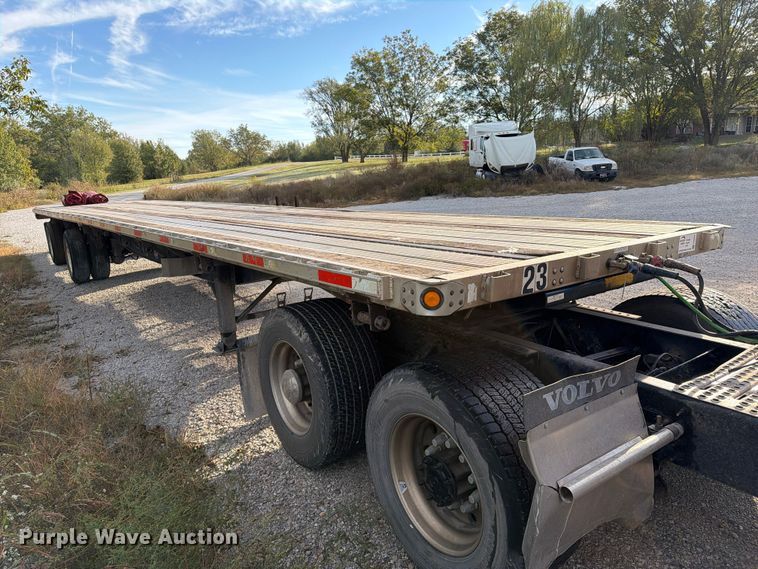 image for item FI0460 2010 Utility Trailer FS2CHA flatbed trailer